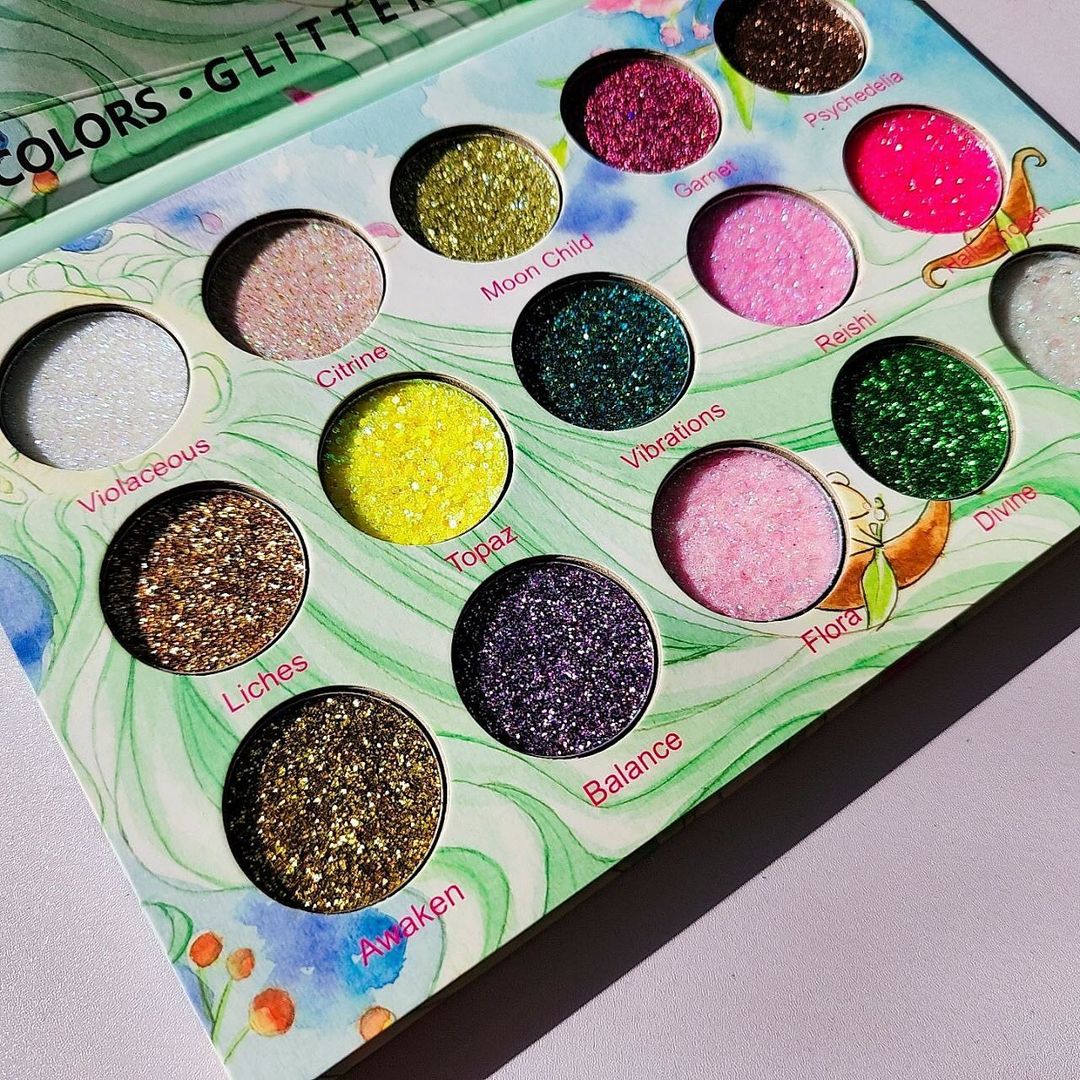 15 Colors Monochrome Glitter Eyeshadow Palette Waterproof Shimmer Highly Pigmented Kit