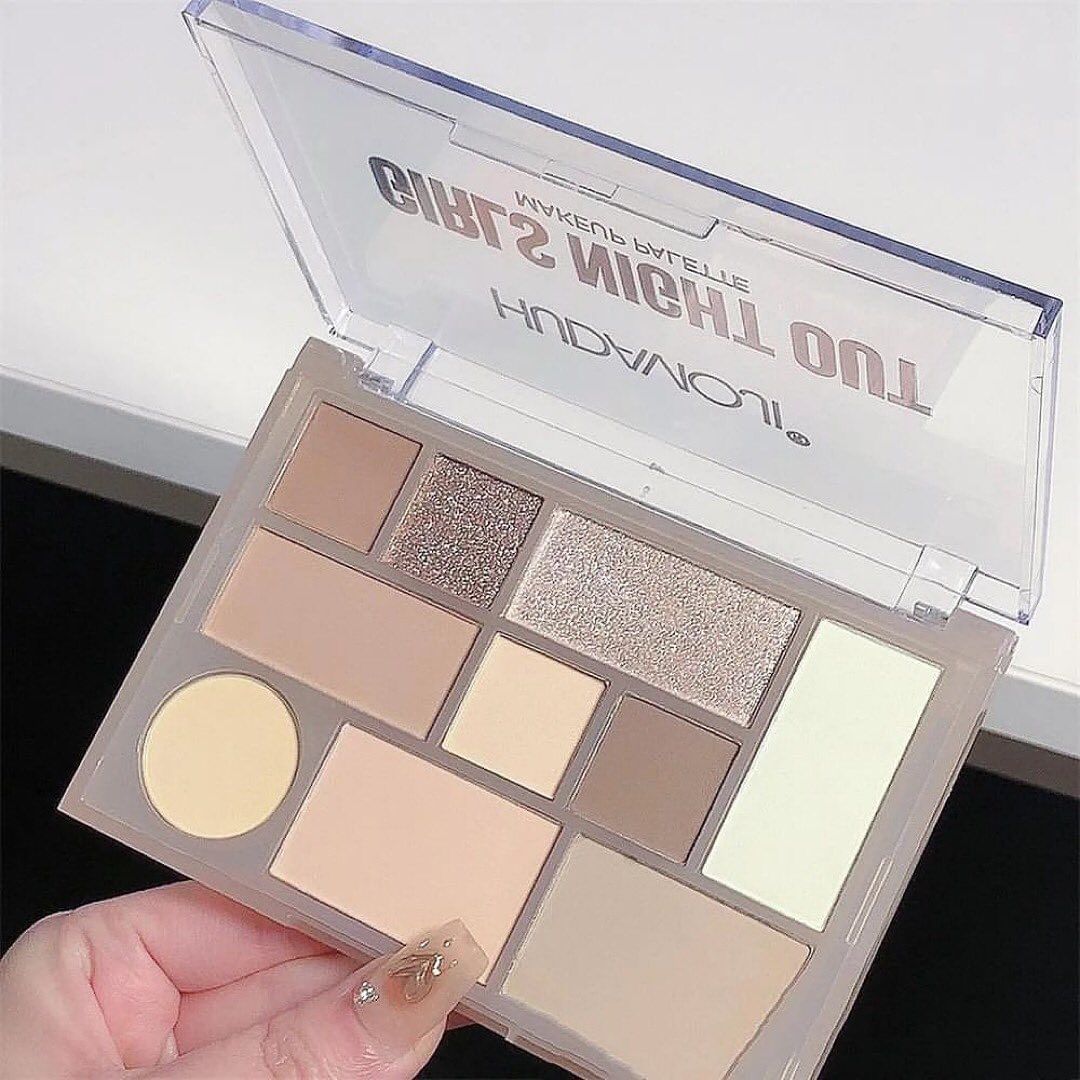 Hudamoji - 10 Color Girls Night Out Eyeshadow Palette