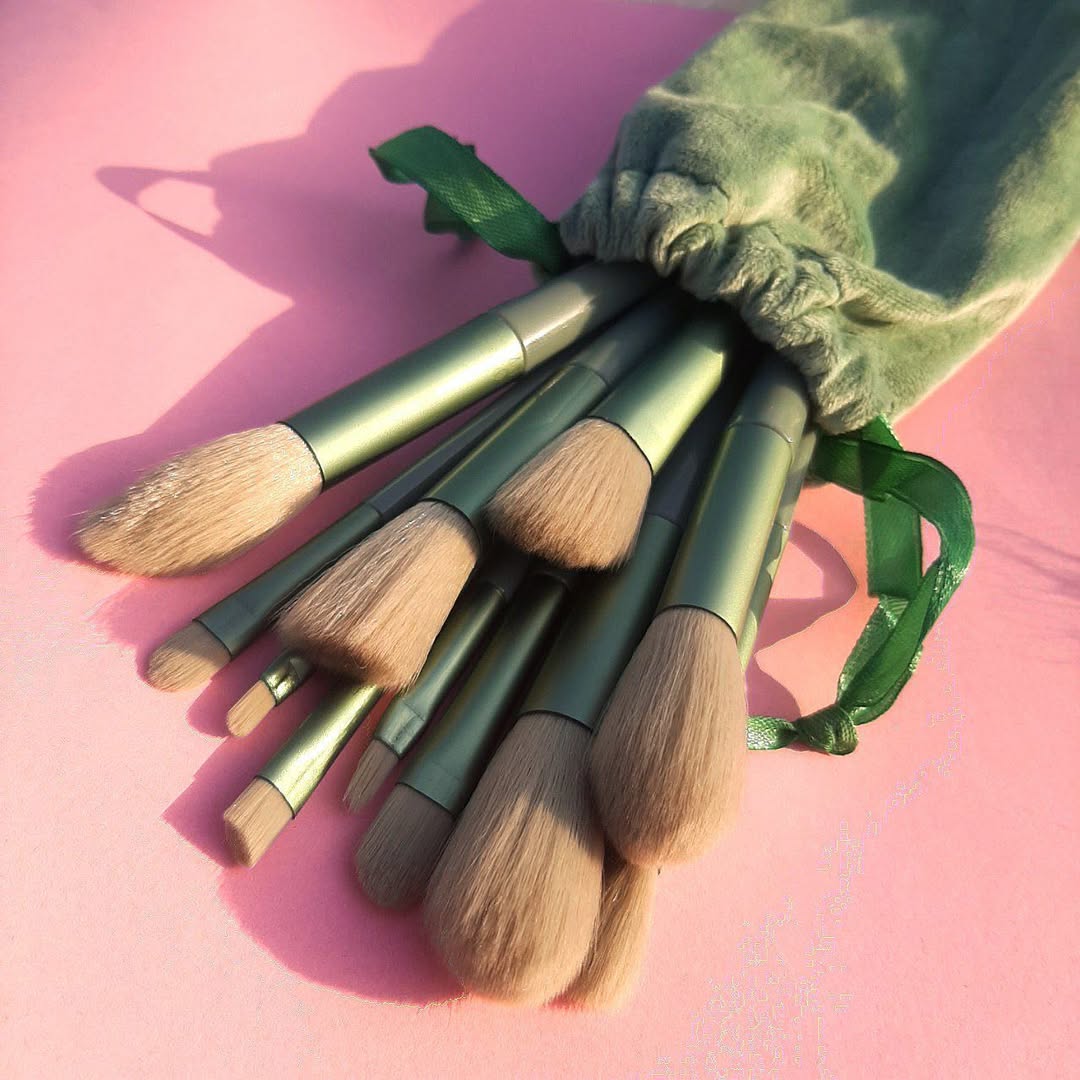 Fix - 13pcs Makeup Brushes with Velvet Pouch